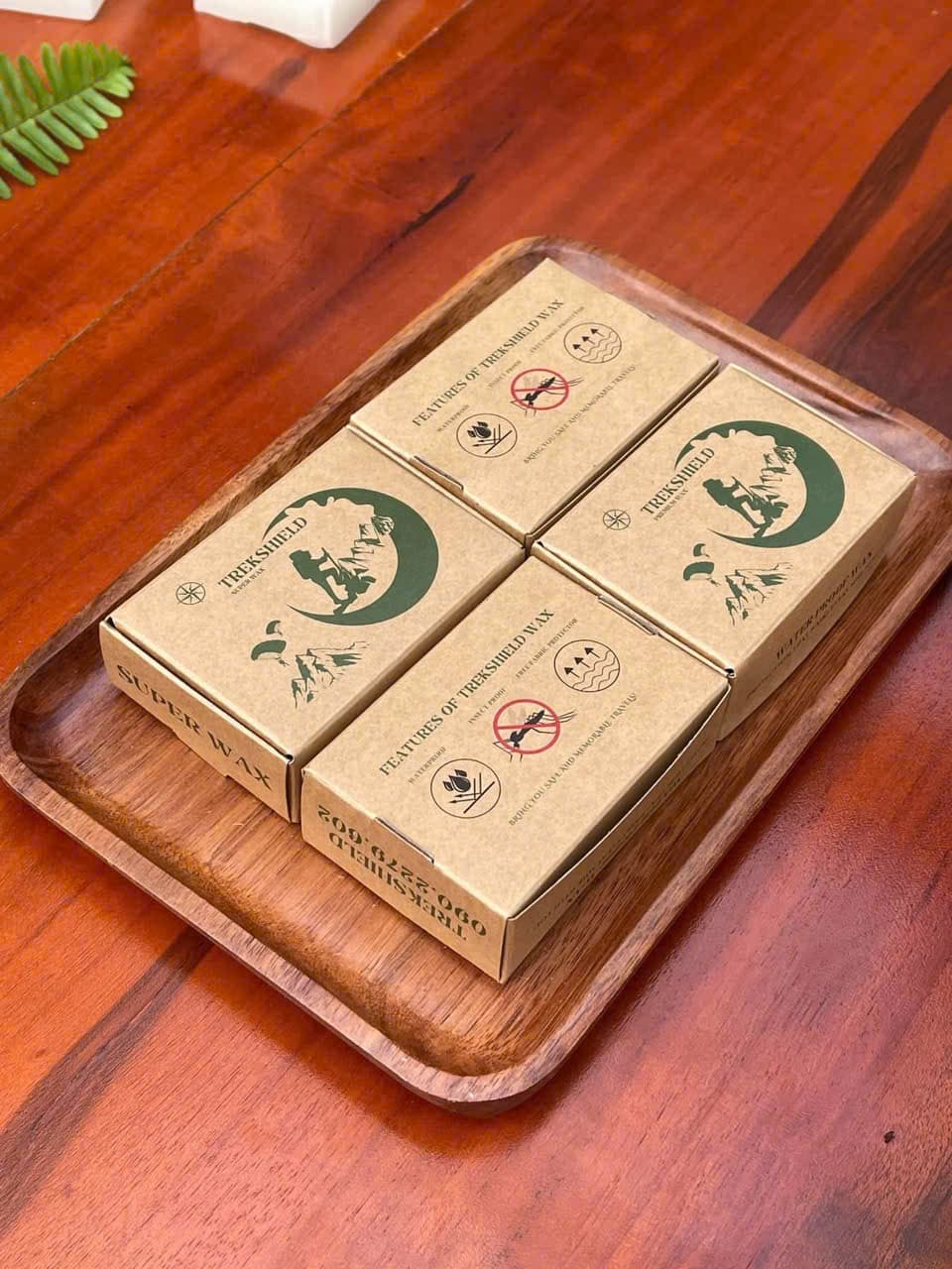 Hộp sản phẩm TrekShield Wax
